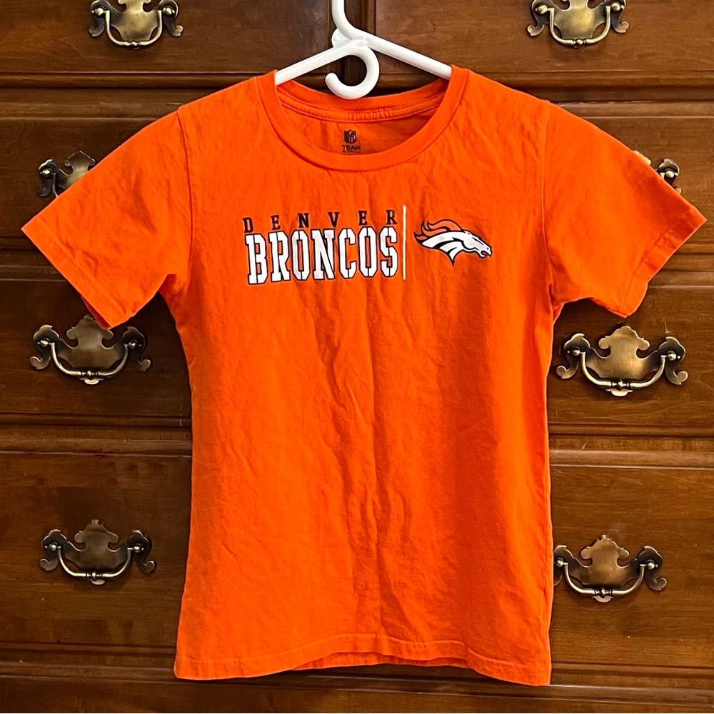 Youth Denver Broncos T-Shirt | Orange | Size Large